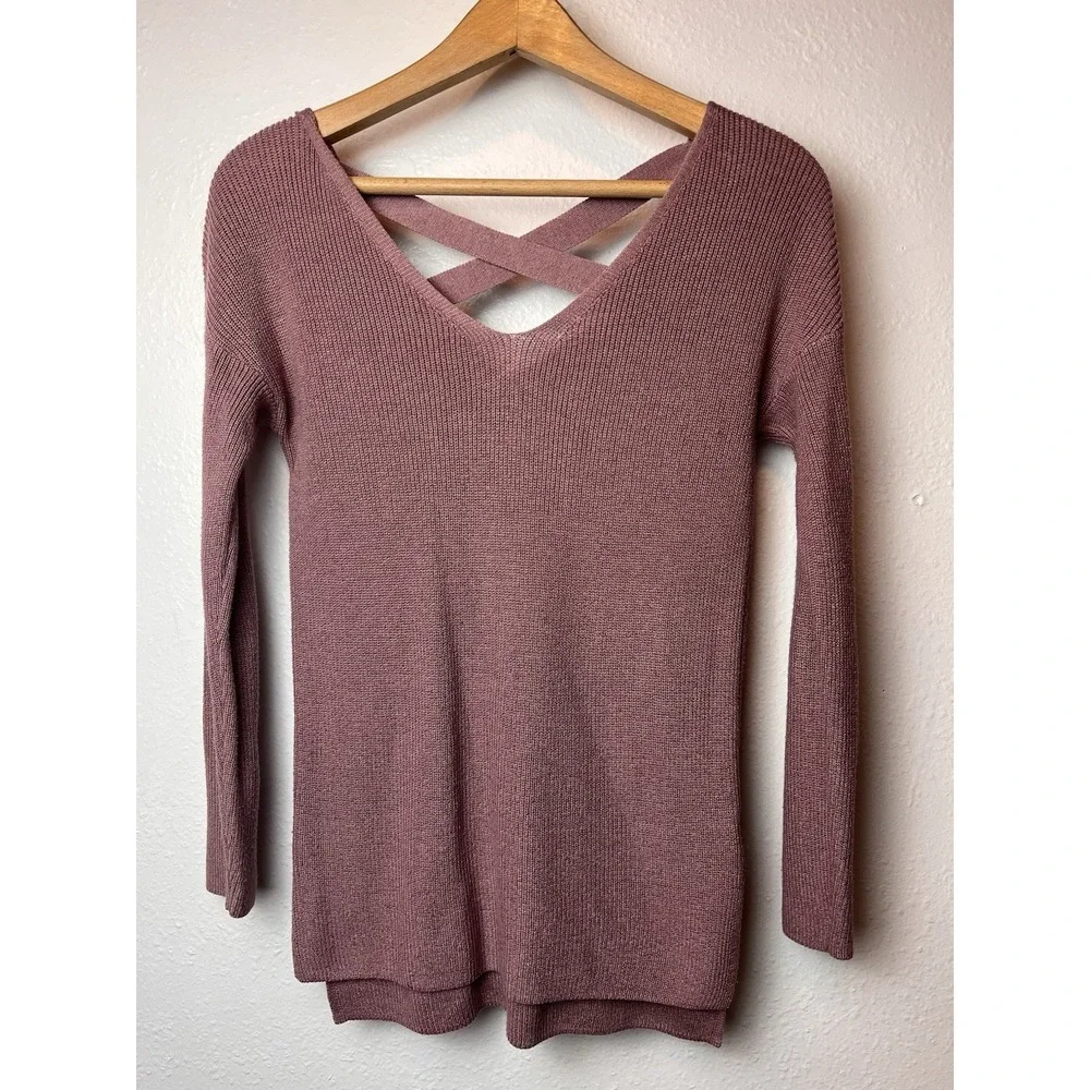 Hippie Rose Size Small Muave Dust Cross‎ Open Back Detail Cozy Sweater